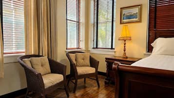 Marion-Fortune Suite | Desk, soundproofing, iron/ironing board, free WiFi