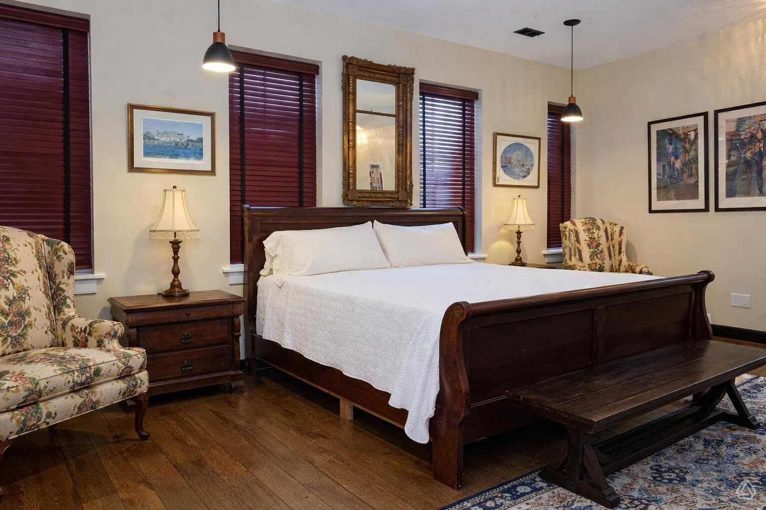 Marion-Fortune Suite | Desk, soundproofing, iron/ironing board, free WiFi