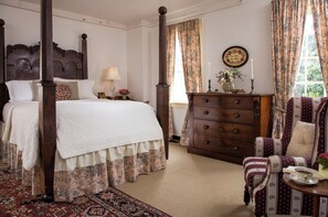 The Randolph Room | Desk, soundproofing, iron/ironing board, free WiFi - Rachael's Inner Harbor Boutique Inn (Baltimore)