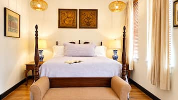 Queen-Esther Suite | Desk, soundproofing, iron/ironing board, free WiFi