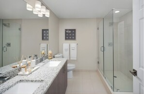 Hair dryer, towels, soap, toilet paper - Downtown Doral Luxury Condo FREE Gym and Pool (Doral)
