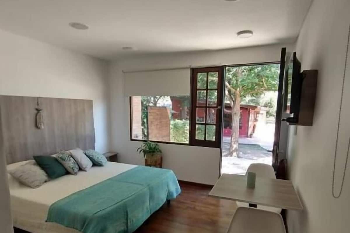 Comfort-Suite, Terrasse, Parkblick | Verdunkelungsvorhänge, kostenloses WLAN, Rollstuhlgeeignet