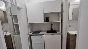 Unclassified image, 3 of 6, button - Independent Room with Private Access in Fairgrounds (Bologna)