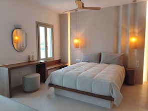 Deluxe Suite | In-room safe, soundproofing, iron/ironing board, free WiFi - Evira Suites (Santorini)