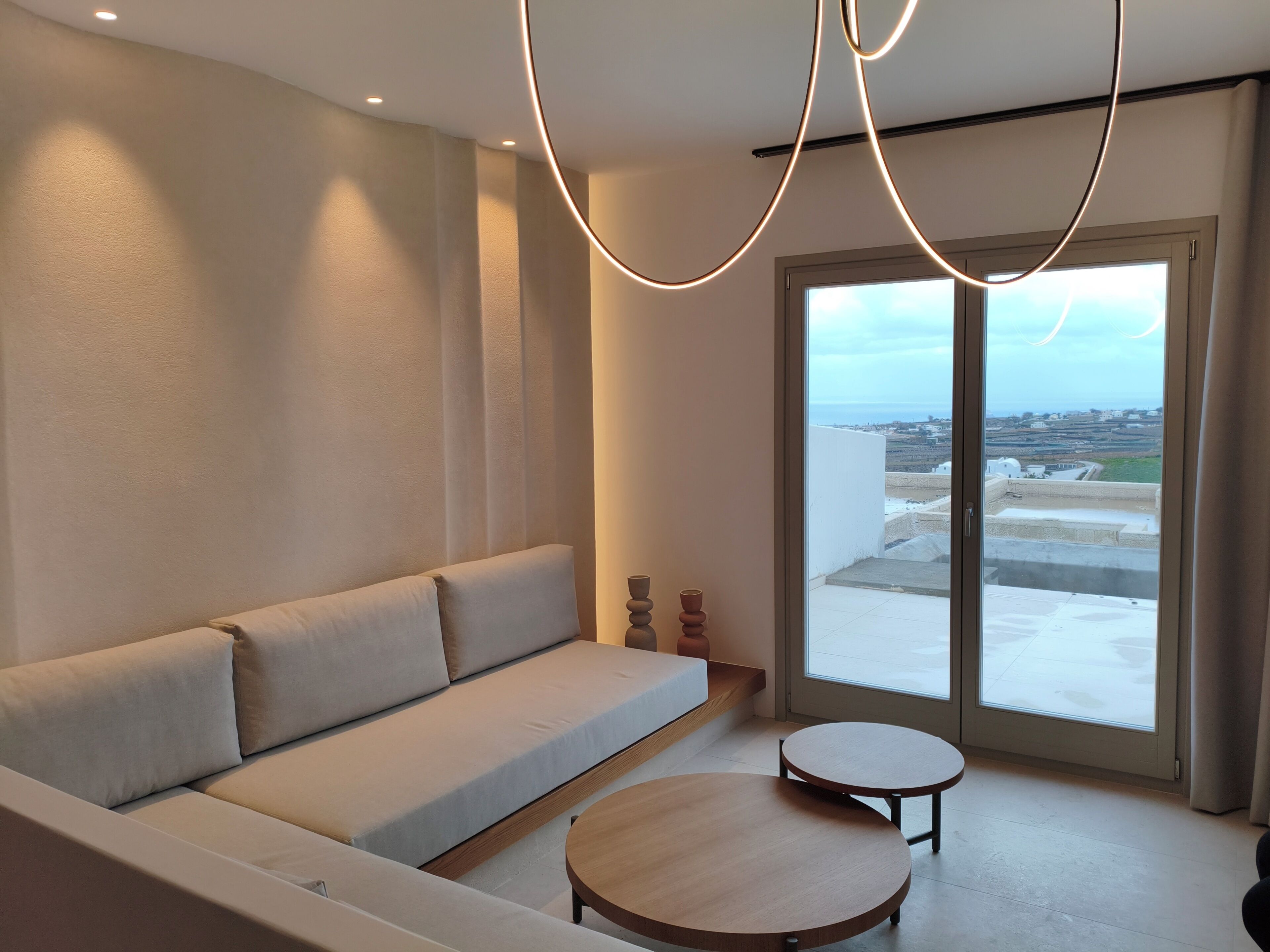 Superior Suite, Balcony, Sea View | Living area