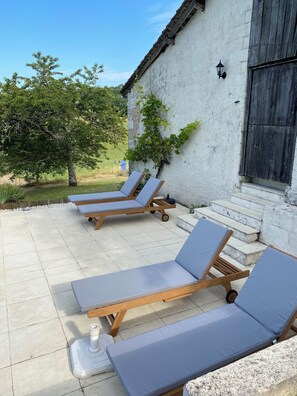 Terrace/patio - Secluded, peaceful property with amazing views. (Rouffiac)