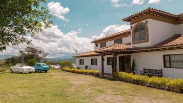 Dobbeltrom – deluxe, balkong, fjellutsikt | Fasade