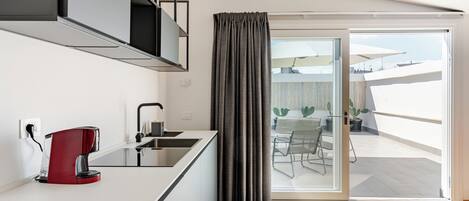 Fridge, microwave, stovetop, electric kettle