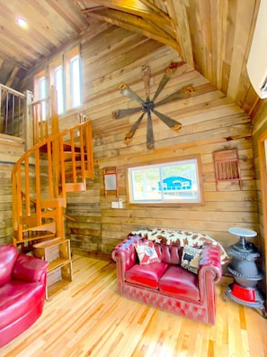 Smart TV - Barn-MCM Cottage!  Private Lake~Hiking~Mtn view (Big Indian)
