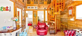 Barn-MCM Cottage!  Private Lake~Hiking~Mtn view