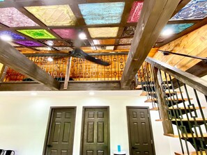 Interior - MoonBeam - Meditation retreat (Big Indian)