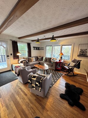 Smart TV, fireplace, video games, ping pong