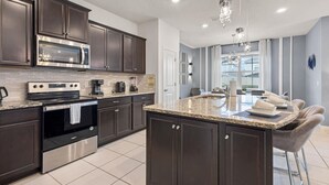 Unclassified image, 3 of 77, button - 1627 Exclusive house near Disney 5BD/15P (Davenport)