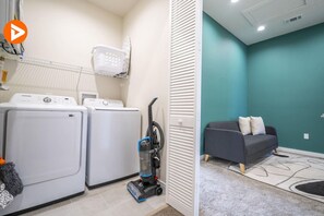 Interior - 3-Bedroom Home Resort near Disney (Kissimmee)