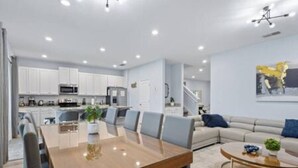 Interior - 381 Fantastic Home Near Disney 5BD/5BT/14P (Kissimmee)