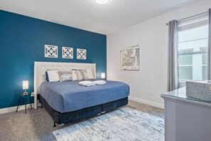 5 bedrooms, desk, iron/ironing board, travel cot - 381 Fantastic Home Near Disney 5BD/5BT/14P (Kissimmee)