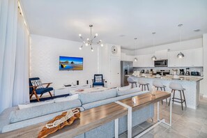 Living area - Family Paradise | 5BR in Solterra | Close Disney (Davenport)