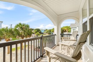 Property grounds - Private Heated Pool! By Pier Park! Steps To Beach! (Panama City Beach)