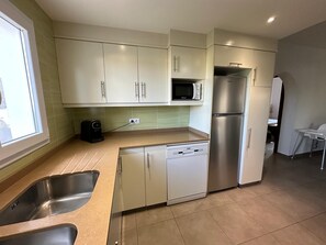 Private kitchen - VILLA BLANCA, large villa ideal for families in Cala Dór by Aixo Villas (Felanitx)