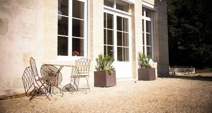 Pavilion in the heart of Domaine de la Briouse