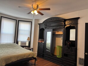 1 bedroom, in-room safe, desk, free WiFi - 1 bedroom across Temple Hospital & Dental, Pharmacy School (Philadelphia)