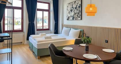 Stylish boutique apartment with Elbe view & hotel comfort