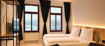 Stylish boutique apartment with Elbe view & hotel comfort