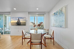 Dining - The Platinum Pearl' Marina Spirit Front Row Water View Pool, Gym (Marina del Rey)