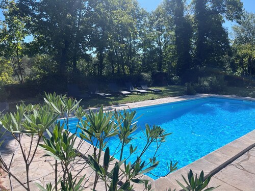 Le Clos des Berges de l'Ain - Riverfront house with pool