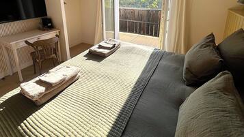 4 slaapkamers, reisbedje, wifi, beddengoed