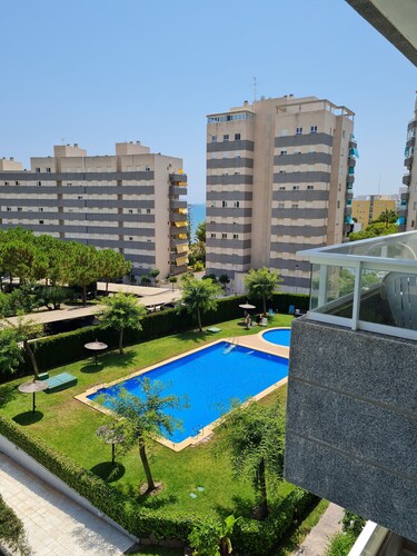 Spacious apartment 50 m from the beach