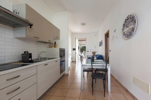 Fridge, microwave, stovetop, dishwasher - TTotti Coast House by BarbarHouse (Torre Specchia Ruggeri)