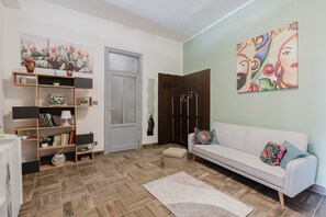 Interior - Montereale Holiday House Apartment with Wi-Fi, Air Conditioning and Sauna on Request (Monreale)