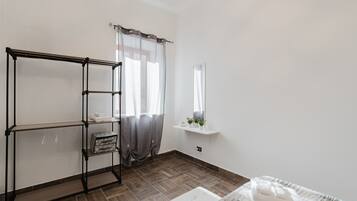 Fer et planche à repasser, Wi-Fi, draps fournis