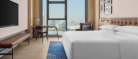 Prémium szoba, 1 king (extra méretű) franciaágy, kilátással a városra