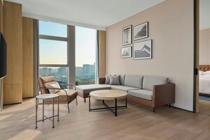 Suite, 1 Bedroom, City View