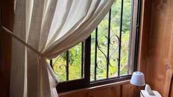 Kahden hengen superior-huone, oma kylpyhuone, näköala puutarhaan | Sisätilat