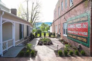 Enceinte de lâhĂ©bergement