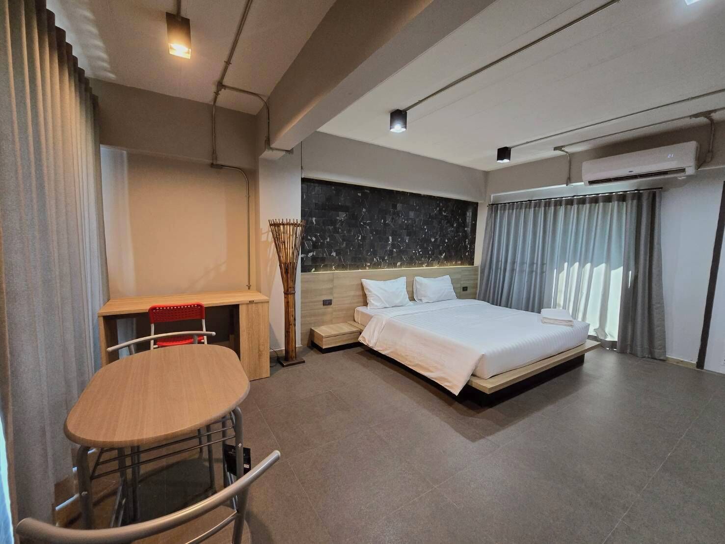 Deluxe Room | Free WiFi