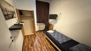 Unclassified image, 5 of 7, button - 3-bed apartment with kitchen & bathroom | Pension Kalifornia (NH) (Osterholz-Scharmbeck)
