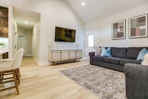 Living area - Concho Comfort is a new 2-bedroom, 2-bath house with AC in enchanting San Angelo (San Angelo)