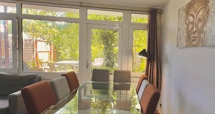 Three-bedroom House Close to Liverpool Street