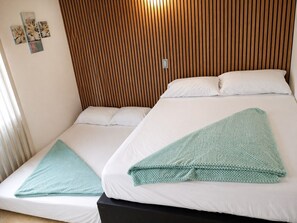 Free WiFi, bed sheets - Hostal Pacífico Encanto (Medellin)