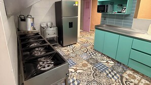 Private kitchen - Hostal Pacífico Encanto (Medellin)
