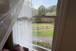 Interior - Cozy Getaway at Two Willows Horse Farm, near Lake Glenville, Highlands, Cashiers (Cullowhee)
