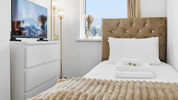 4 bedrooms, free WiFi, bed sheets