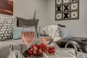 3 chambres, fer et planche à repasser, Wi-Fi, draps fournis
