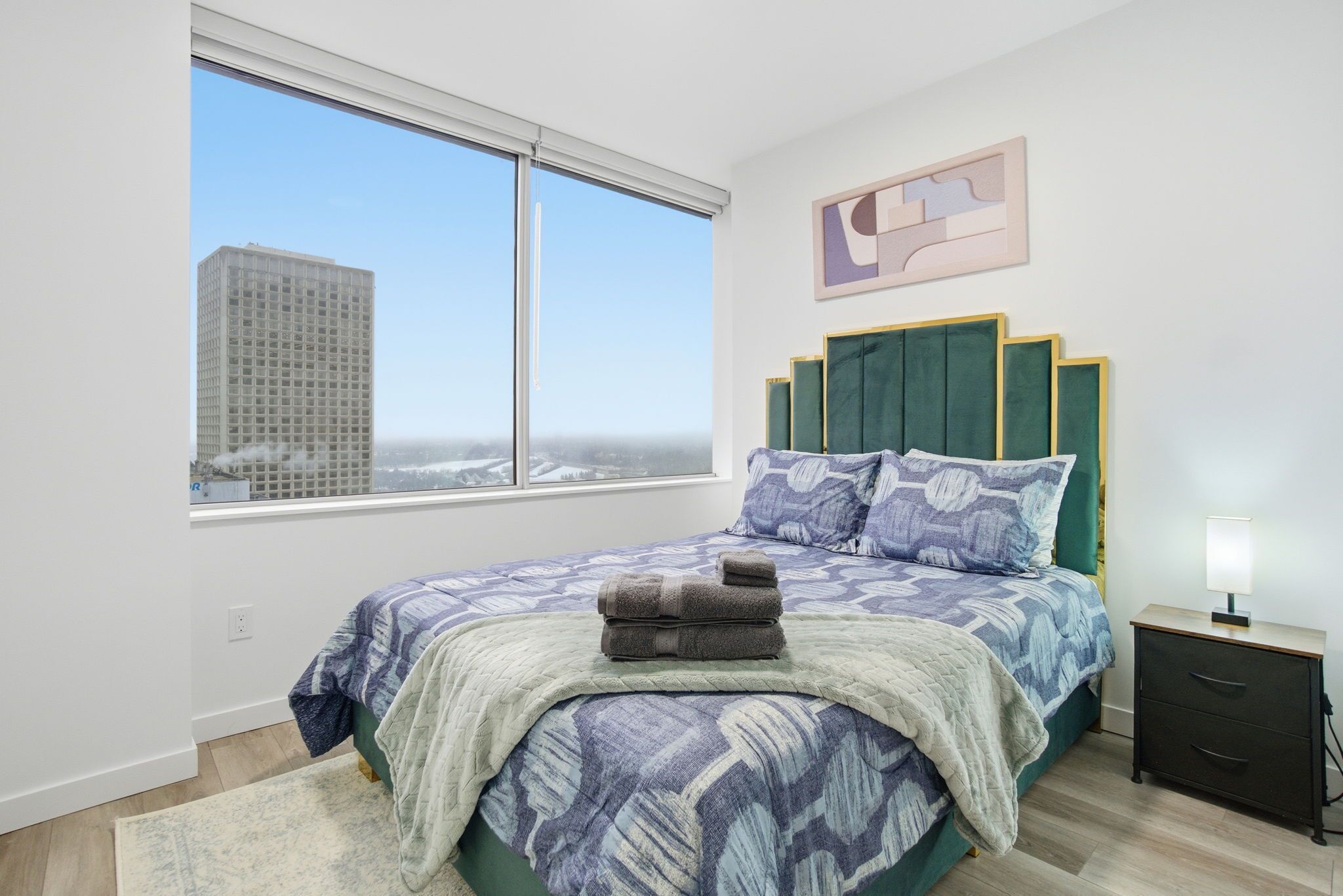 1 habitación, tabla de planchar con plancha, wifi y ropa de cama 