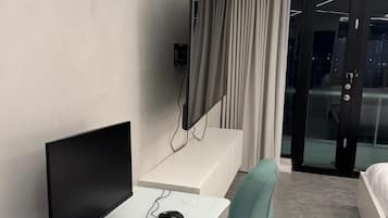 Luxury Apartment, 2 Bedrooms, Ocean View | Interior