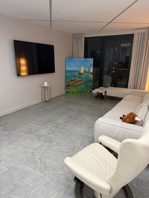 Luksusleilighet, 2 soverom, havutsikt | Oppholdsområde